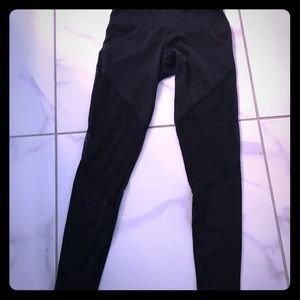 Onzie mesh legging